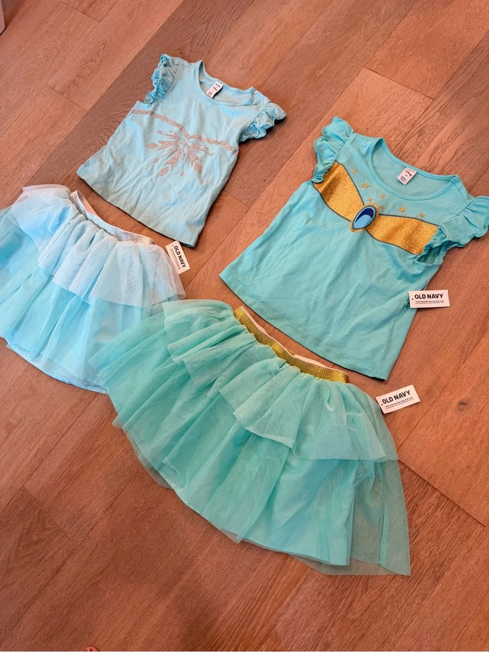 Old Navy Disney© Princess Elsa T-Shirt and Tutu Skirt Set for Girls 4T